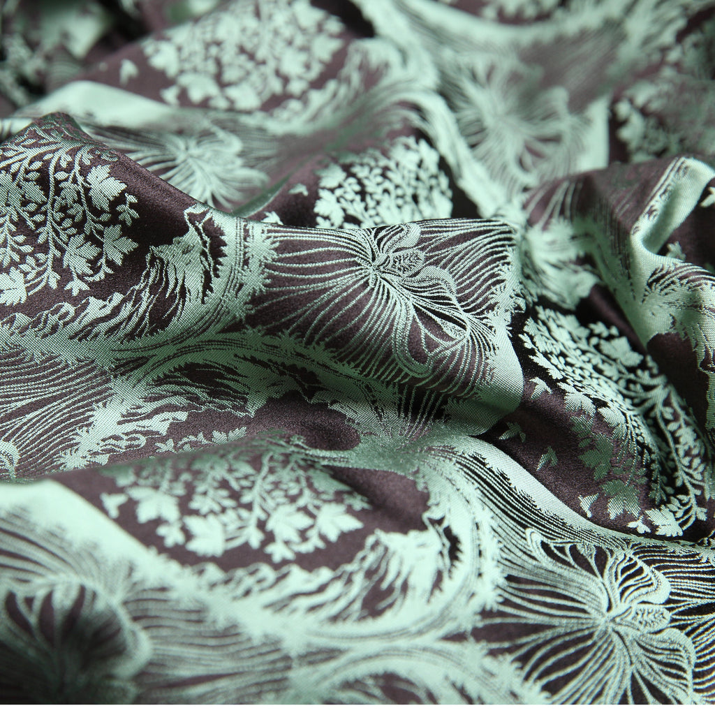 Silk scarf Jacquard Scherenschnitt Sericulture (pistachio dark brown)